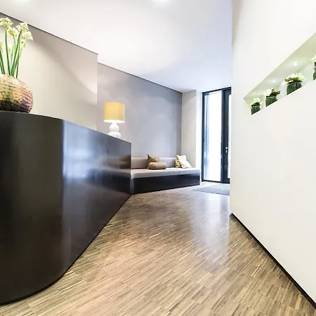 Bob W Muenchner Freiheit Hotel 4*