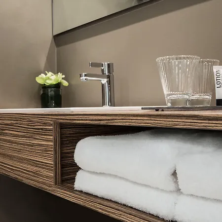 ホテル Bob W Muenchner Freiheit 4*