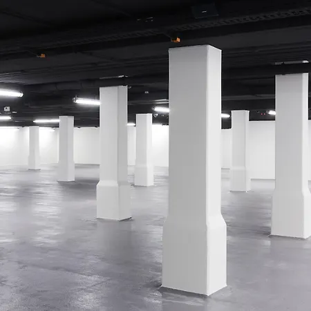 Bob W Muenchner Freiheit ミュンヘン