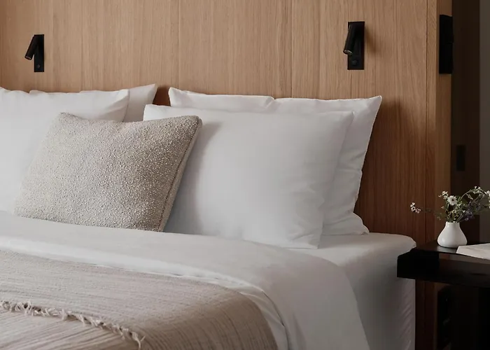 Bob W Muenchner Freiheit Munich