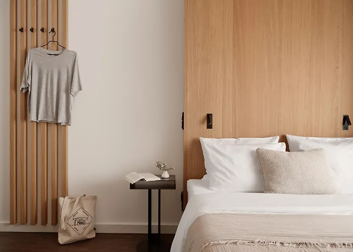 Bob W Muenchner Freiheit Munich