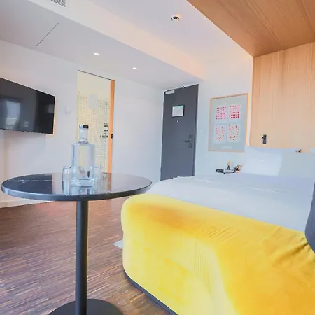 Hotello Schwabing 4* München