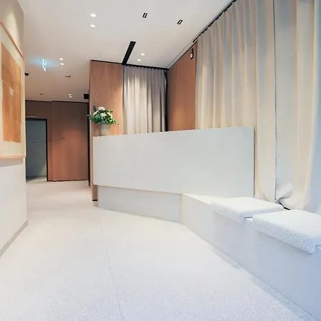 Hotello Schwabing 4*